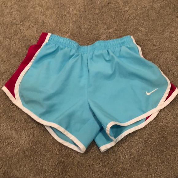 Nike shorts - Picture 1 of 2